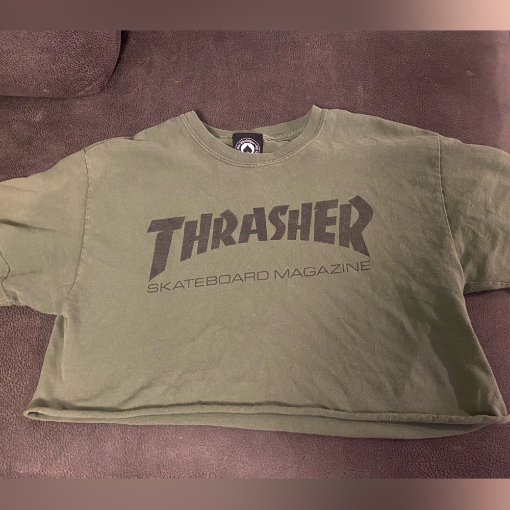 Cropped thrasher tshirt